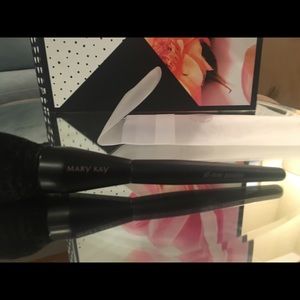Mary Kay makeup brushes